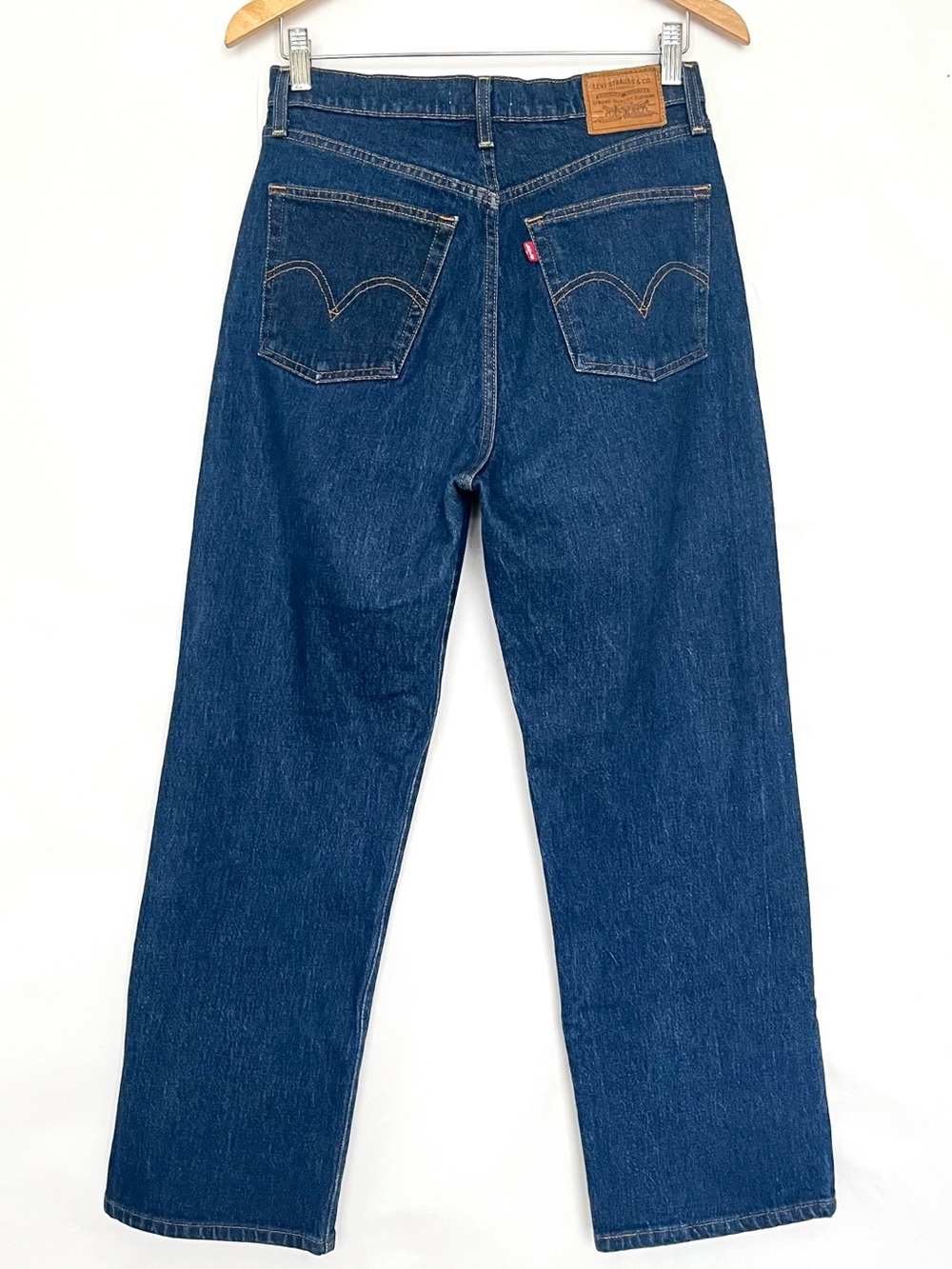 Levi's Premium Ribcage Straight Jean High Waisted Button Fly Size 39 Medium Blue